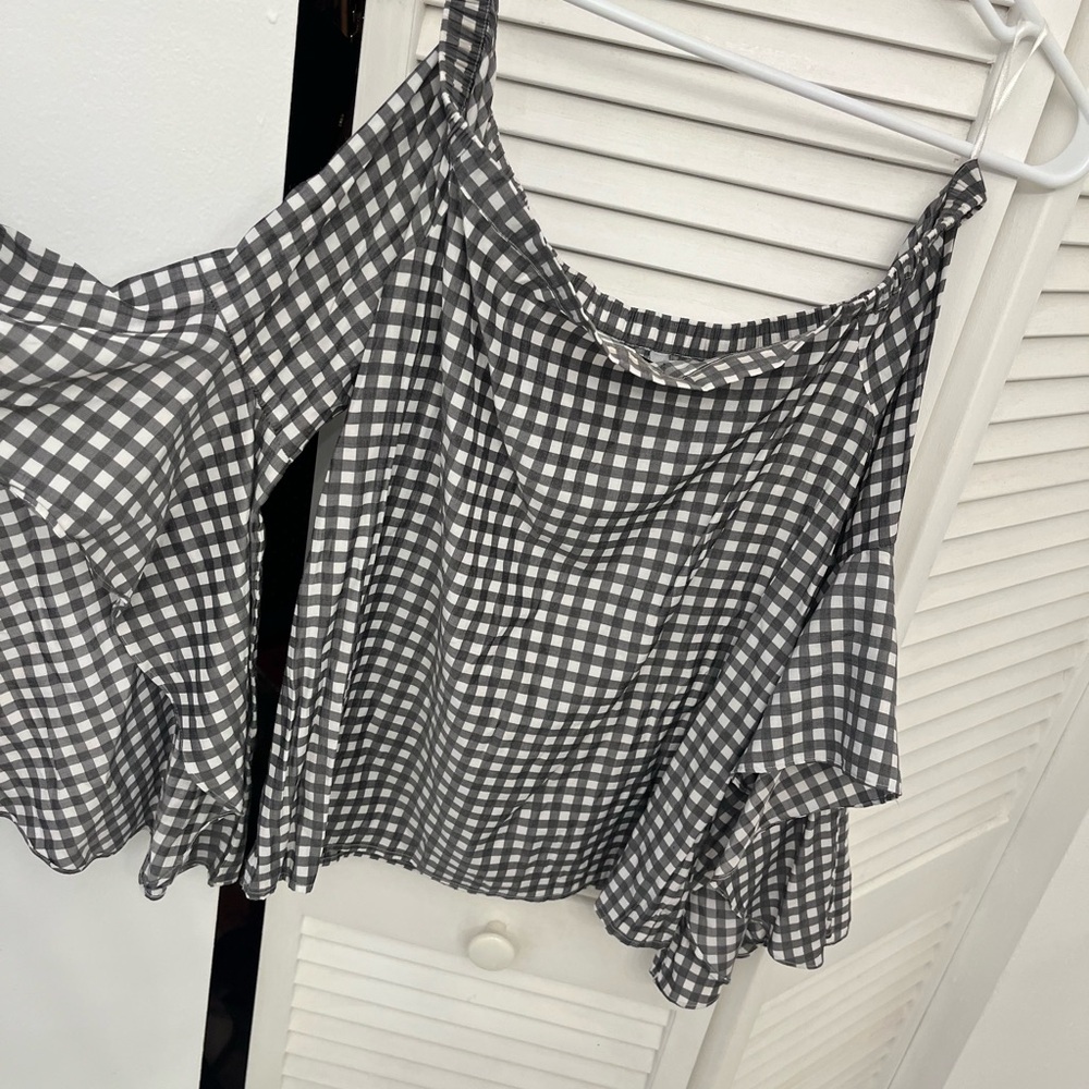 Black and White Gingham Off-Shoulder bell sleeve Top